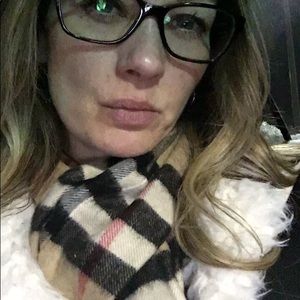 Meet your Posher, Lori